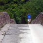 Après 28 km, nous empruntons ce pont en pierre pour atteindre notre destination.